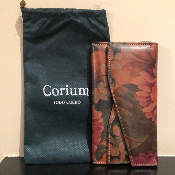 Corium Handbags - Corium Floral Leather Trifold Wallet NWT- Brown/Red/Green-Handcrafted Argentina